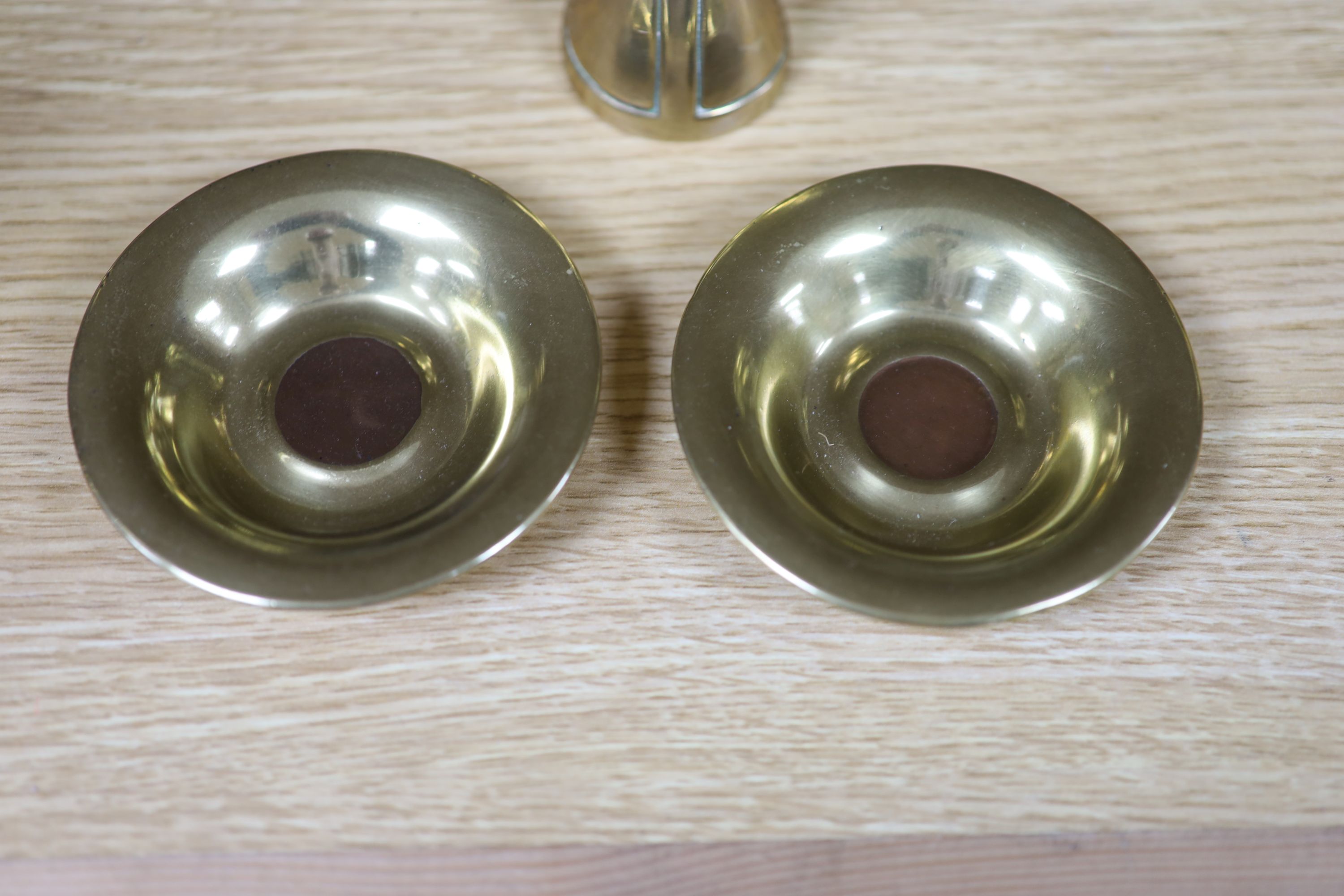 A quantity of mixed brass and three copper measures